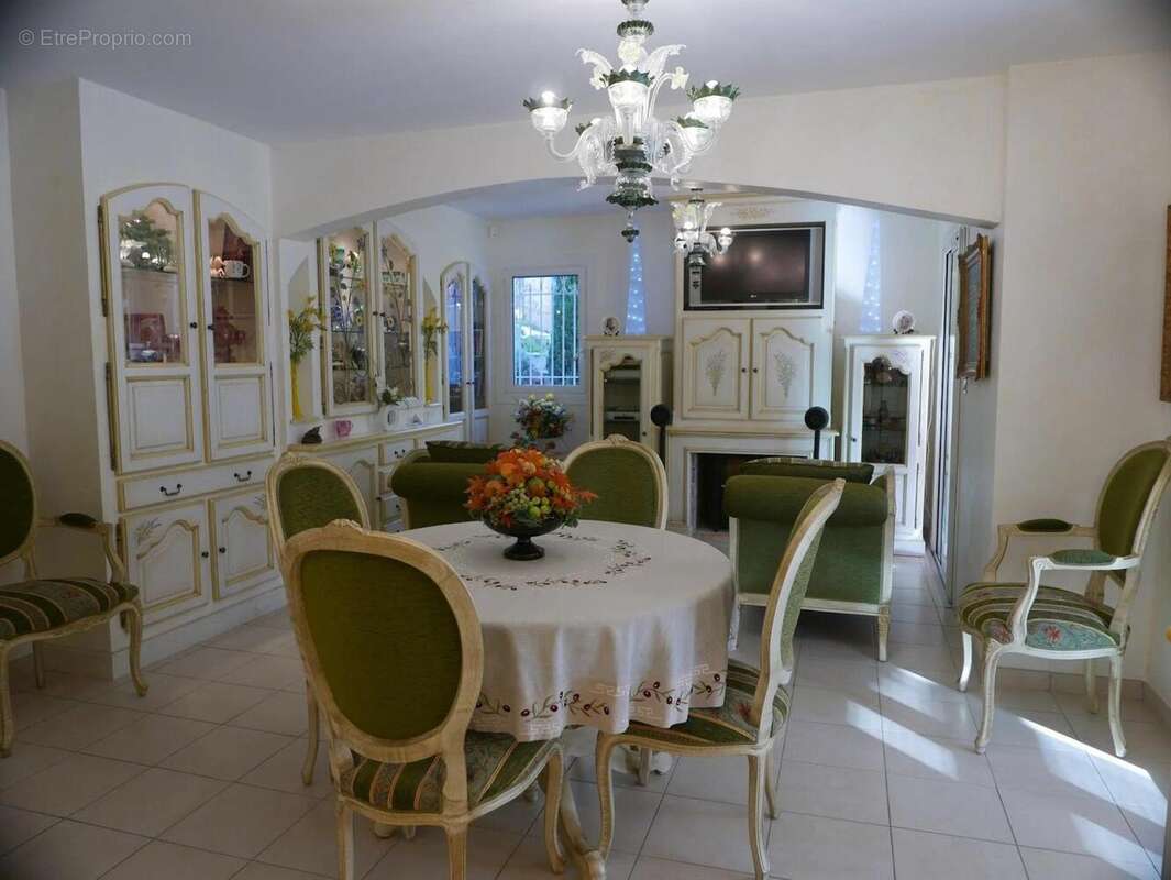 Photo 8 - Maison à ROQUEBRUNE-SUR-ARGENS