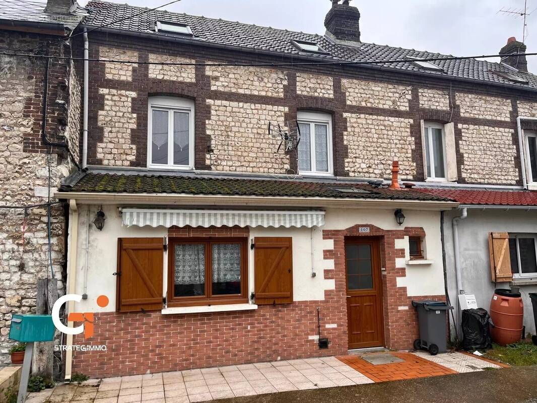 Maison à SAINT-ETIENNE-DU-ROUVRAY