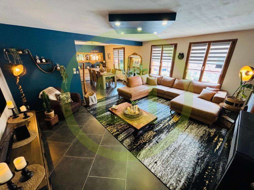 Maison à VERCHAIN-MAUGRE