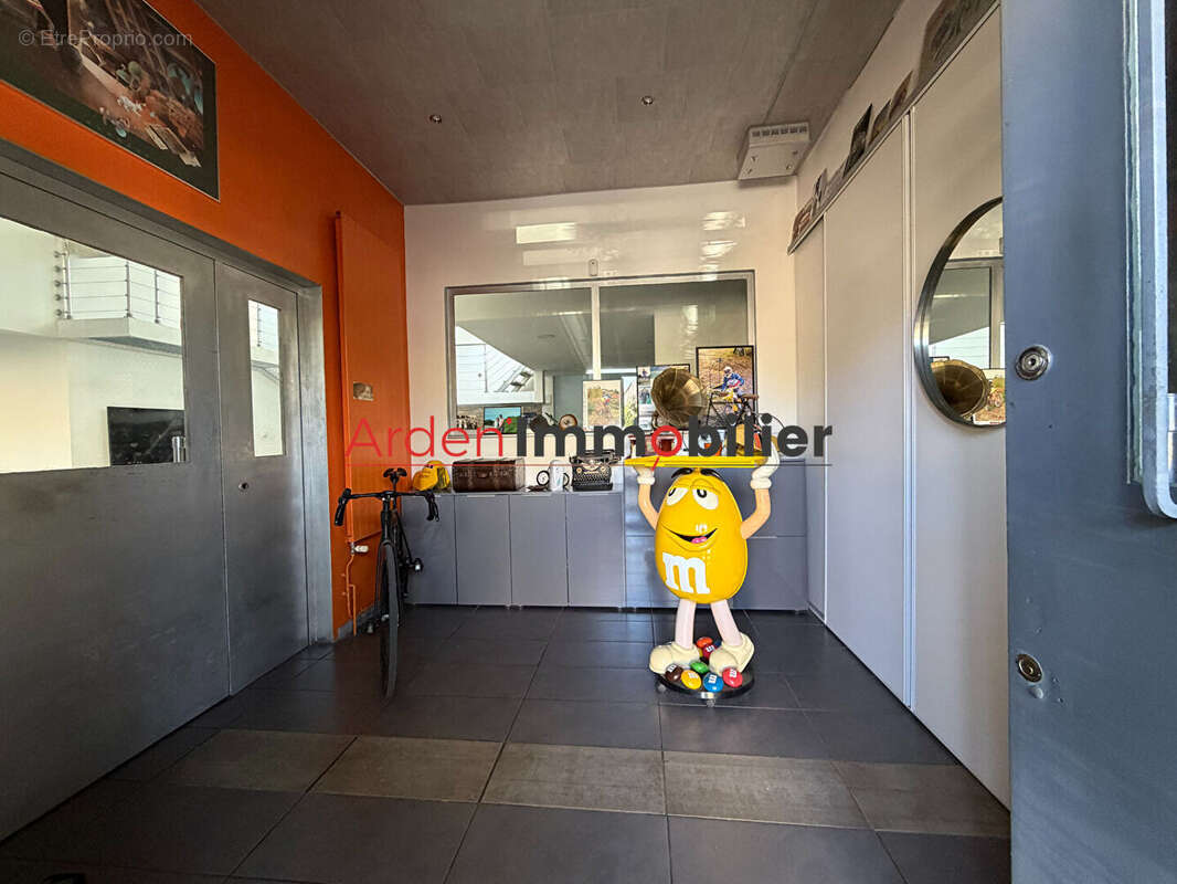 Ensemble immobilier d'exception à Vendre à Rethel - 10 Pièces, 254,95 m² sur Terrain de 393 m² - photo 5