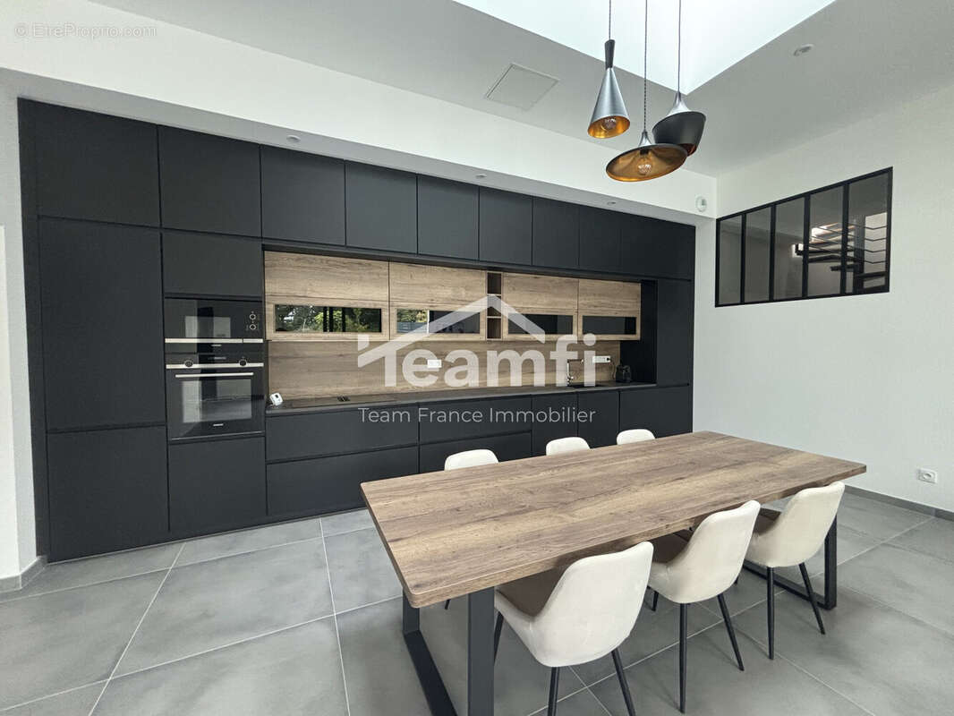 Maison à SAINT-JEAN-DE-BRAYE