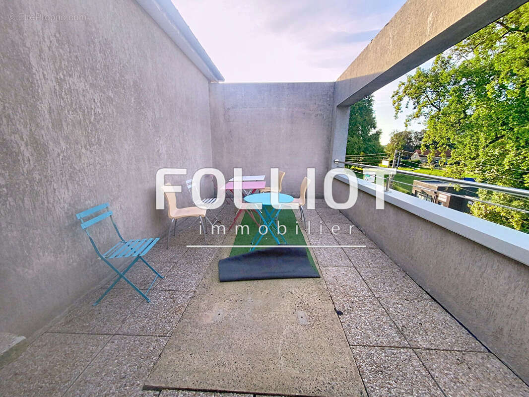 Commerce à FOUGERES