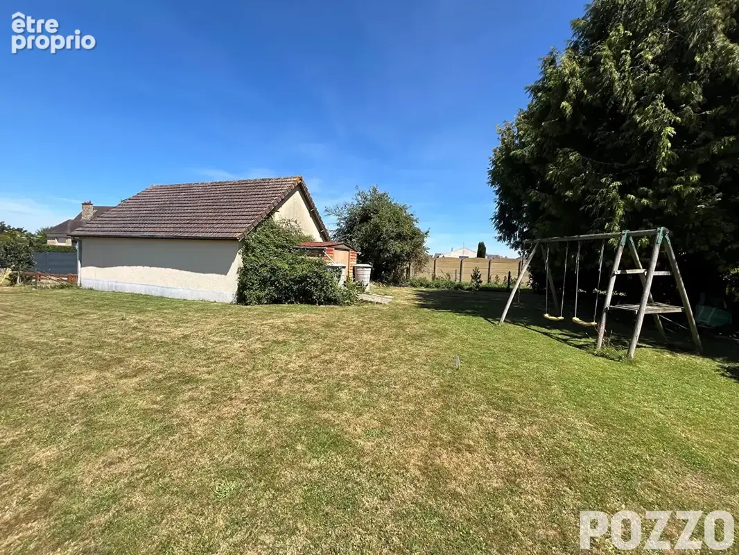 A vendre - saint hilaire du harcouet - terrain 600 m² - centre-ville - garages - terrain constructible - photo 4