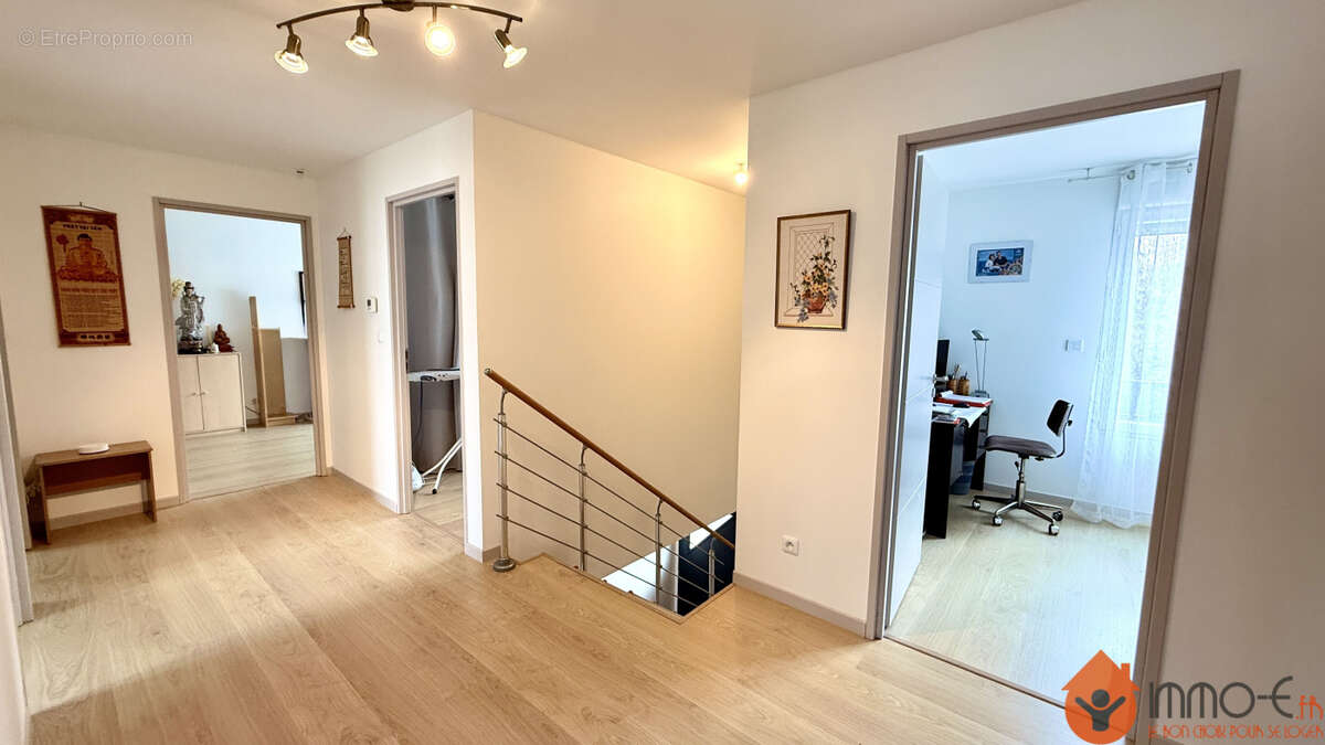 Maison à CONDE-SAINTE-LIBIAIRE
