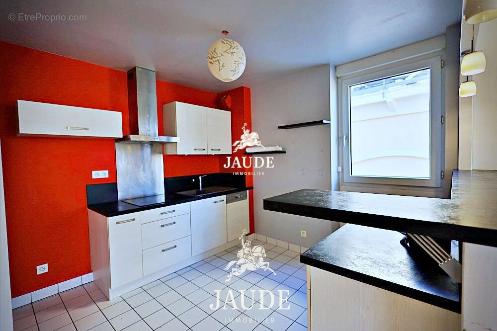 A vendre spacieux appartement place de jaude - photo 3