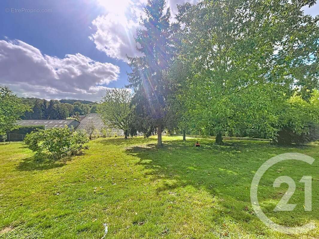 Maison à MONTMORT-LUCY