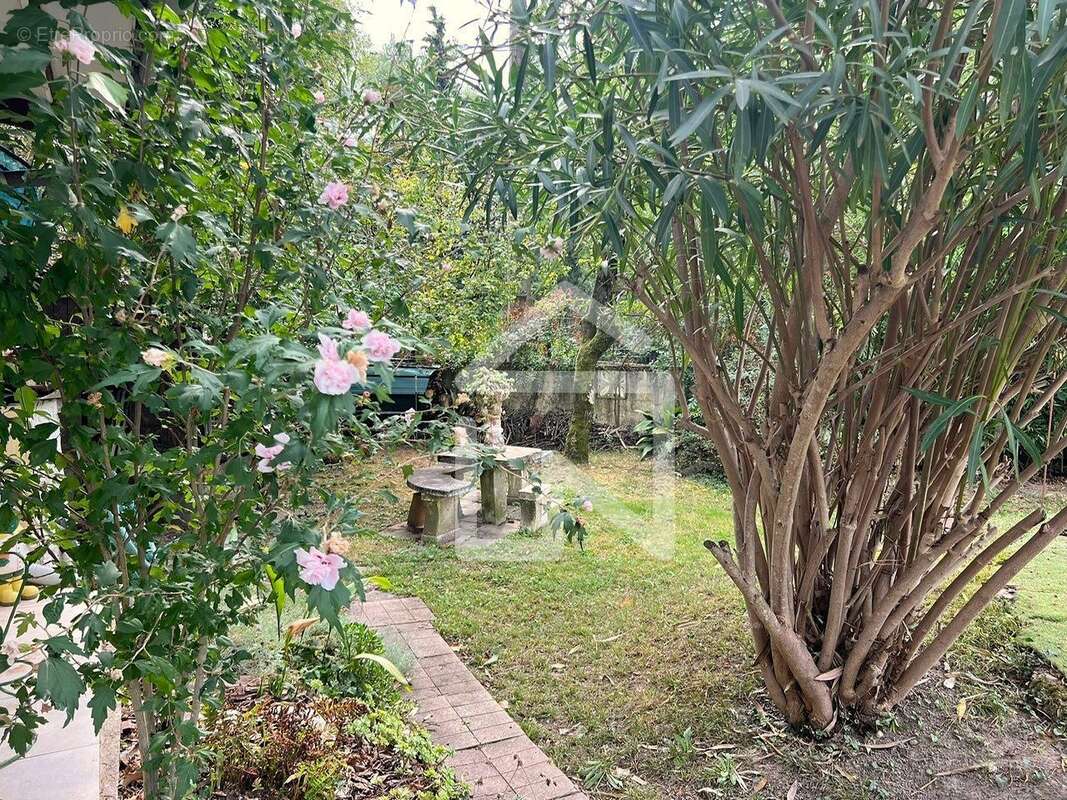 Maison à BOURG-LES-VALENCE