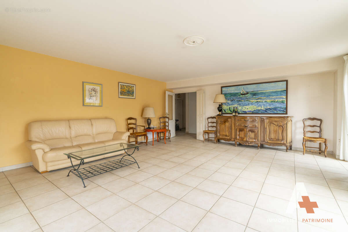 Appartement à MARSEILLE-9E