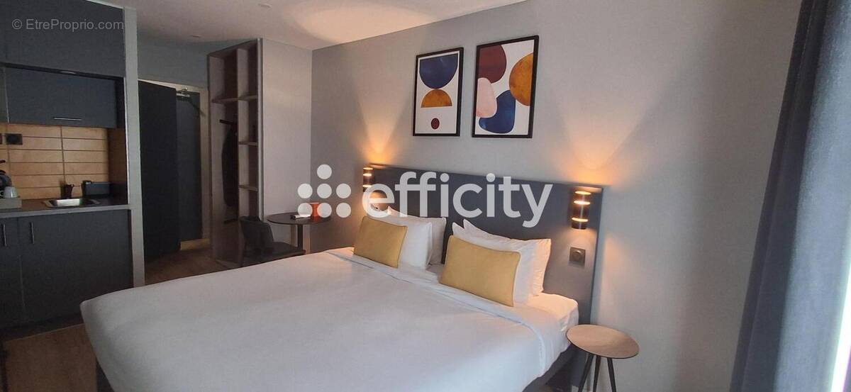 Appartement à PARIS-10E