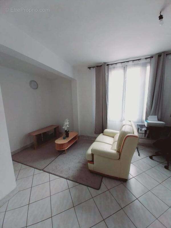 Maison à SAINT-MARCEL