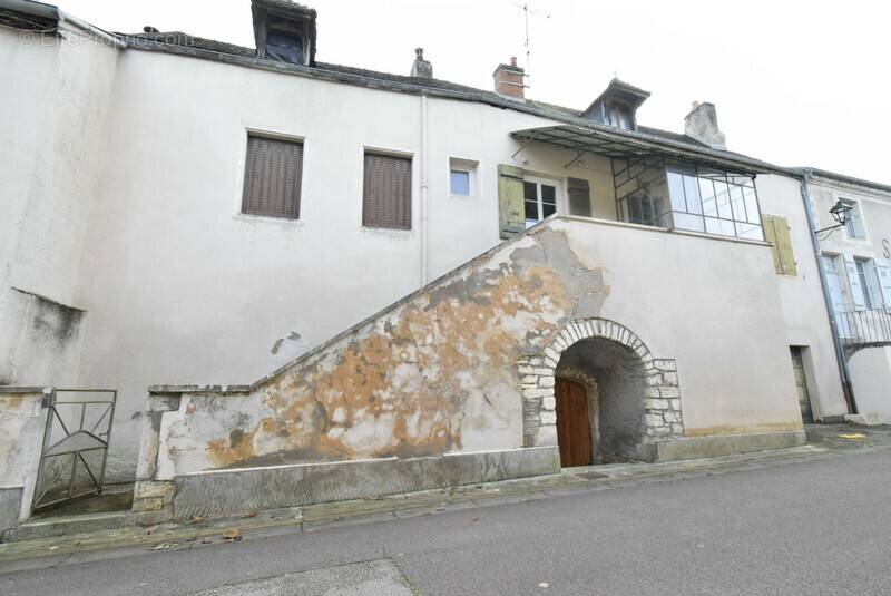 n°1 - Maison à GIVRY