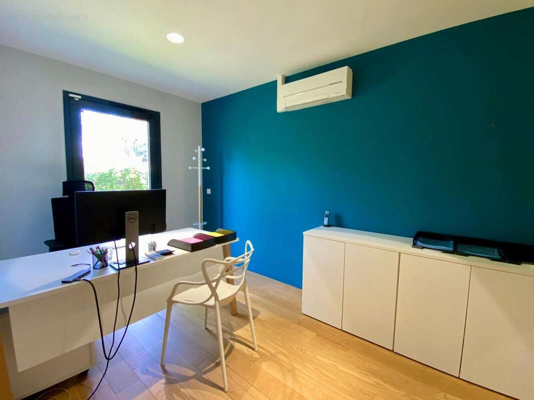   - Commerce à L'UNION