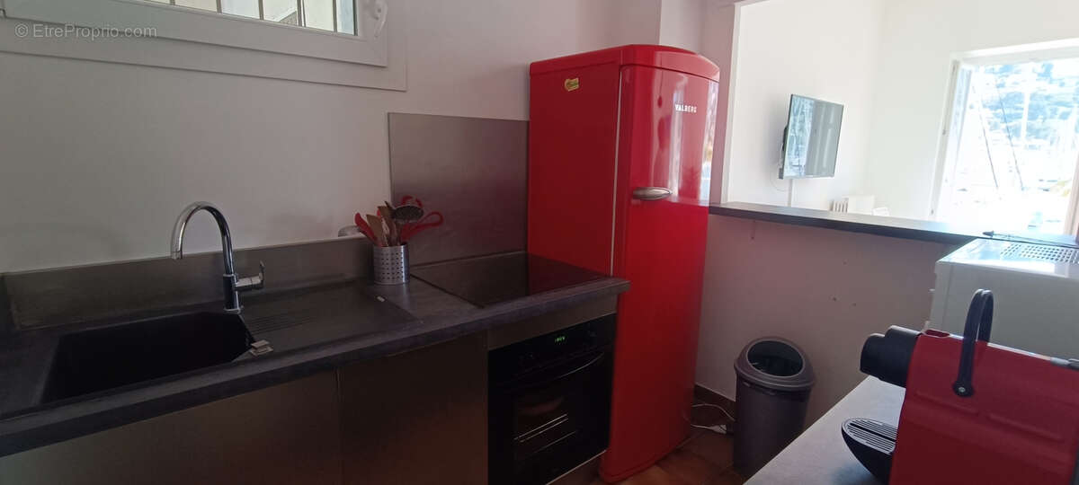 ** Vue mer ** Sur le Port ** Appartement 2 pièces ** (83430) SAINT MANDRIER SUR MER ** - photo 5