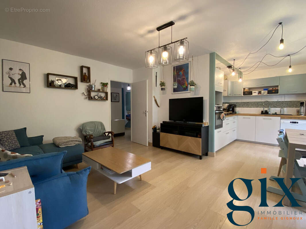 Appartement à MEYLAN