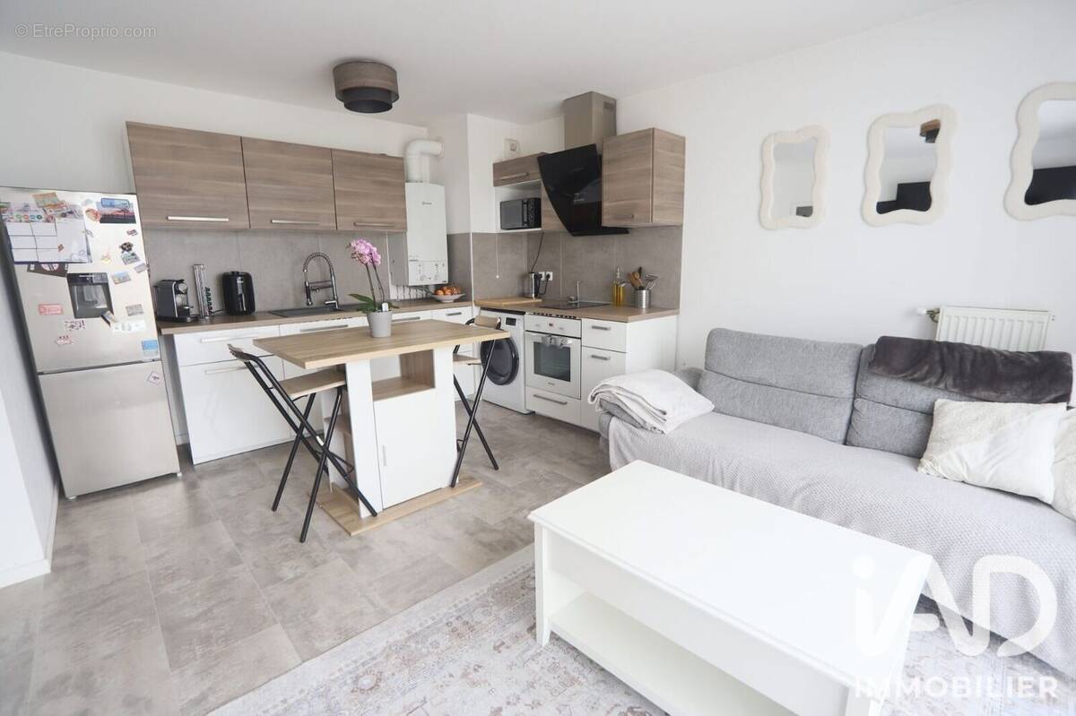 Photo 1 - Appartement à VERT-SAINT-DENIS
