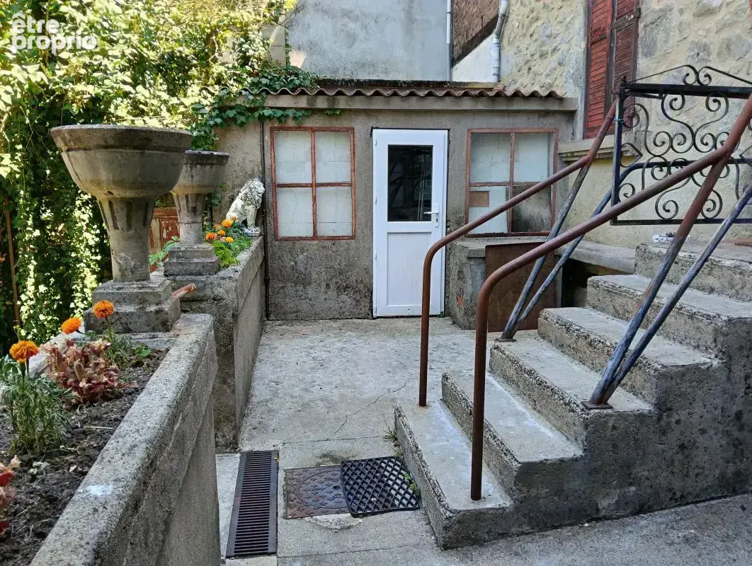 Maisons en Pierres, 5 Chambres, 2 Salles d'eau, 2 Garages et un jardin clos - photo 6