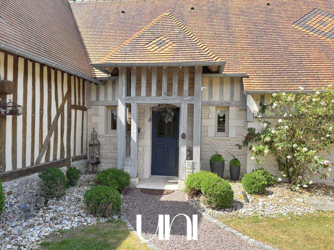 Maison 245 m² à Fauguernon  - photo 7