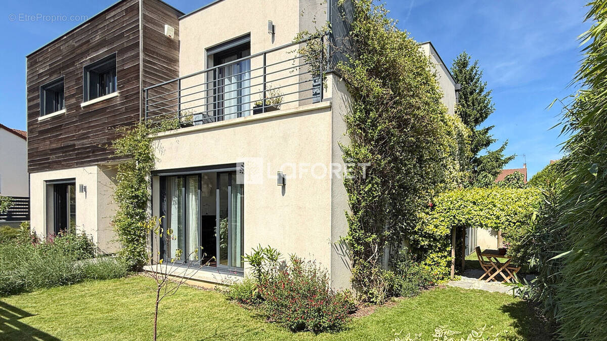 Maison à ORMESSON-SUR-MARNE