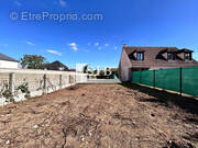 Terrain à SAINT-GERMAIN-LES-ARPAJON