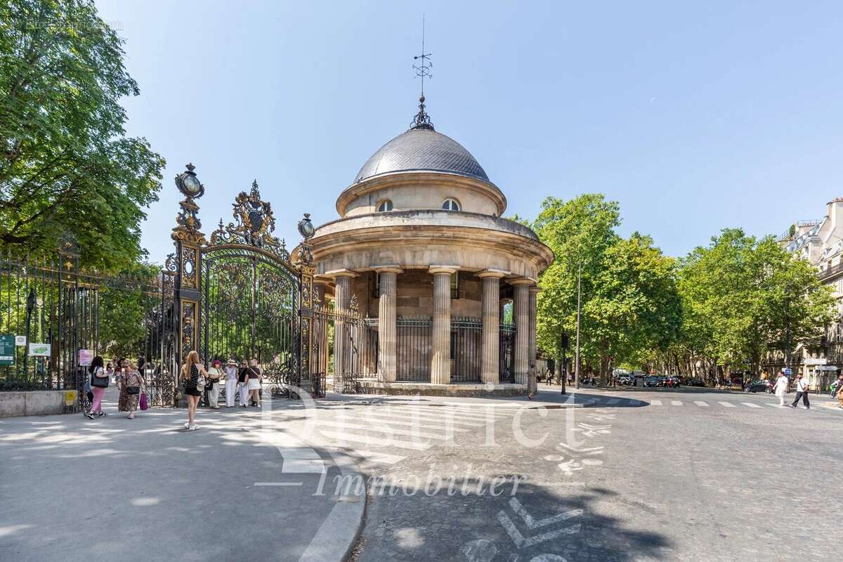 Exclusivité - Parc Monceau – Comme une Maison  de 157 m². - photo 17