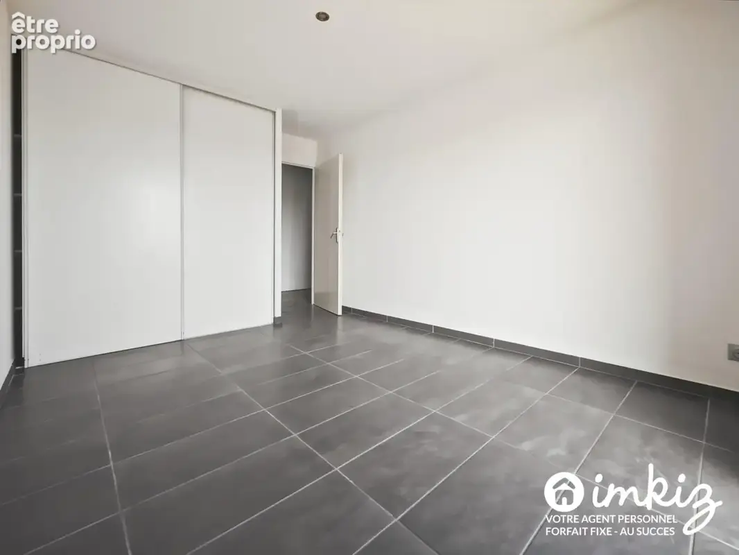T3 avec piscine et parking sécurisés  - Lalande - photo 10
