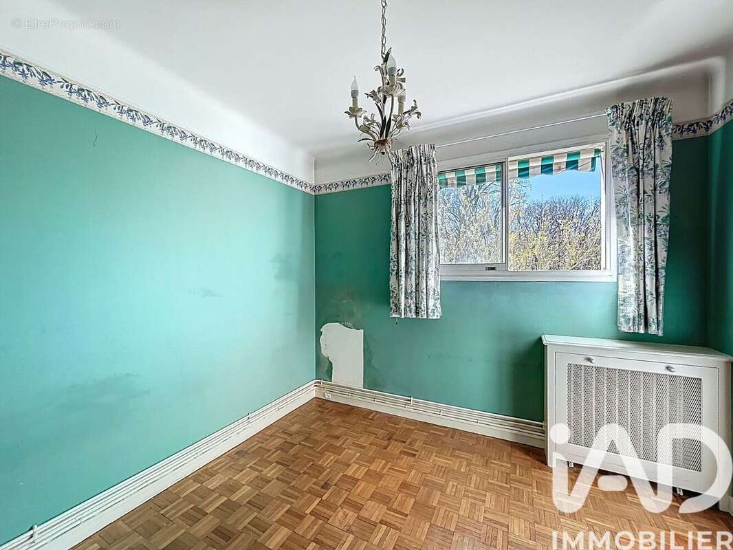 Photo 8 - Appartement à VILLE-D'AVRAY