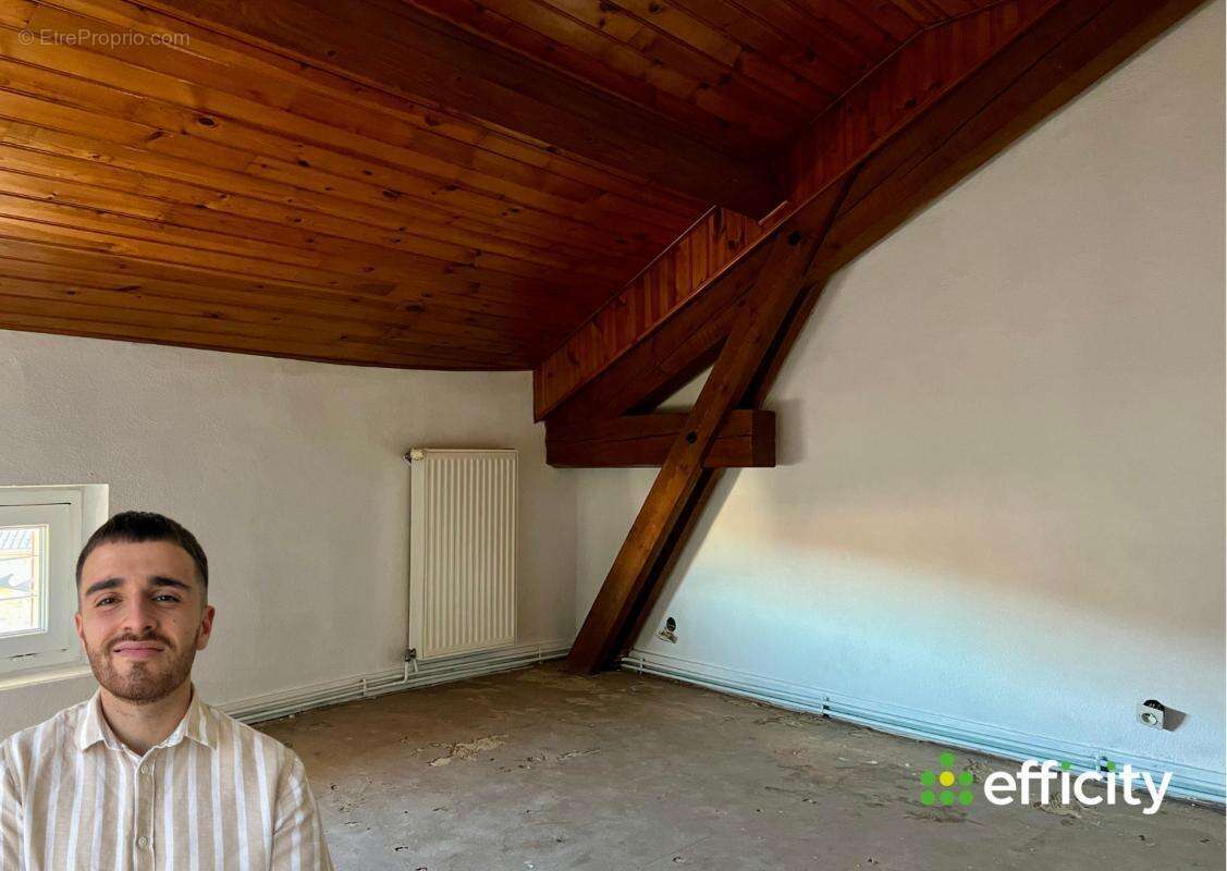 Appartement à LURIECQ