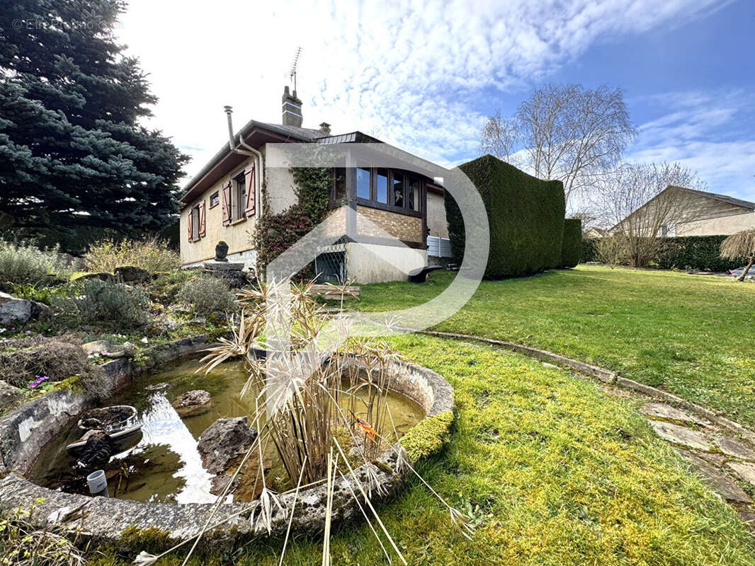 Maison à PRUNAY-LE-TEMPLE