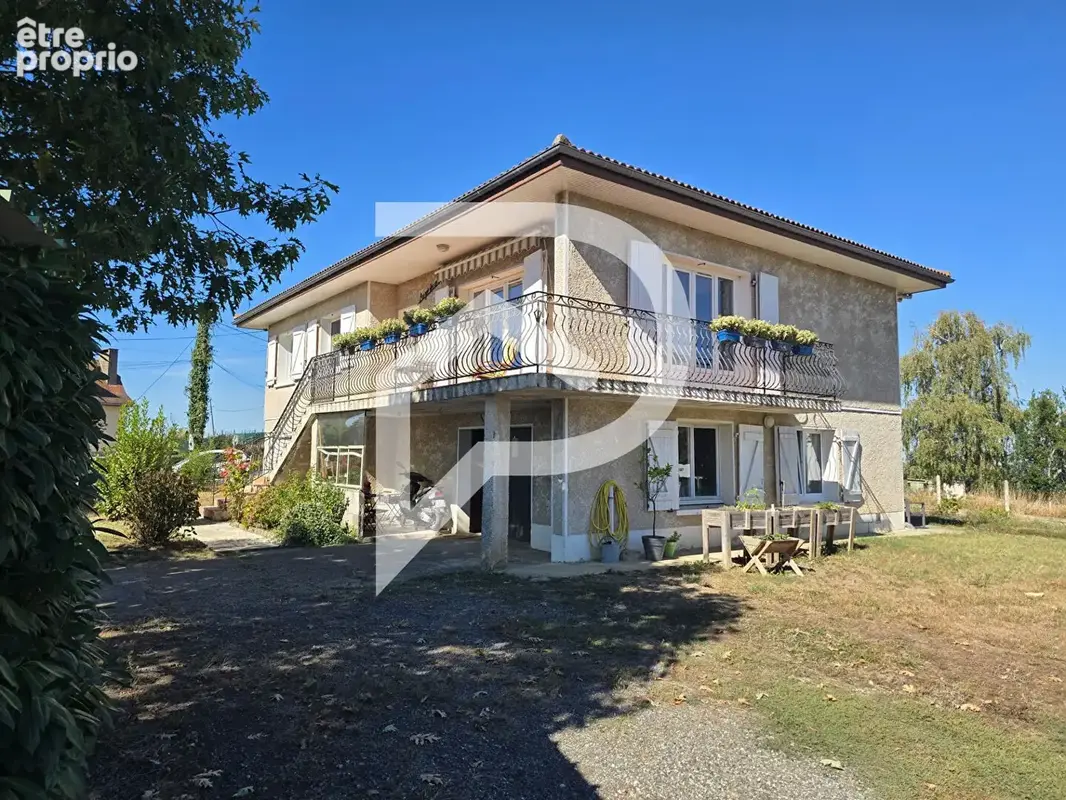 Photo Maison à Mesplede au prix de 239 000€