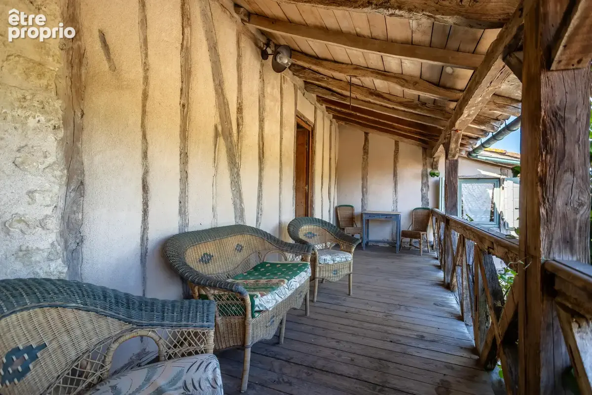 Maison de village avec piscine et jardin - photo 9