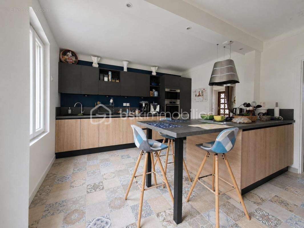 Maison de campagne avec installations équestres – Quiers-sur-Bezonde - photo 3