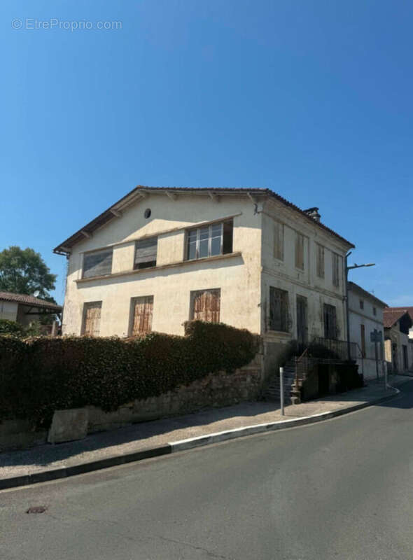 Maison 236m² à montpon-ménestérol - photo 2