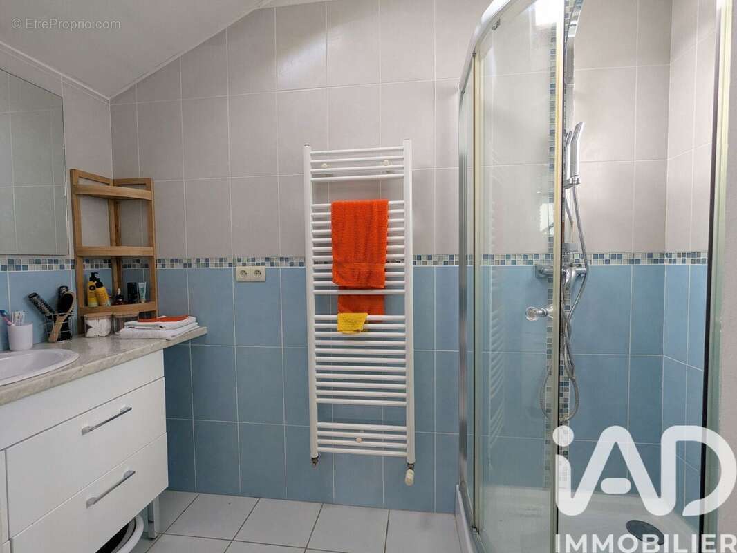 Photo 7 - Maison à LE CHAMBON-FEUGEROLLES