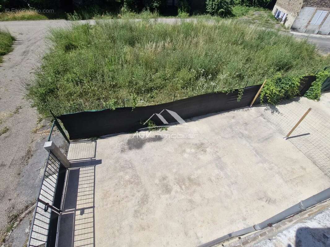 Appartement à MOLIERES-SUR-CEZE