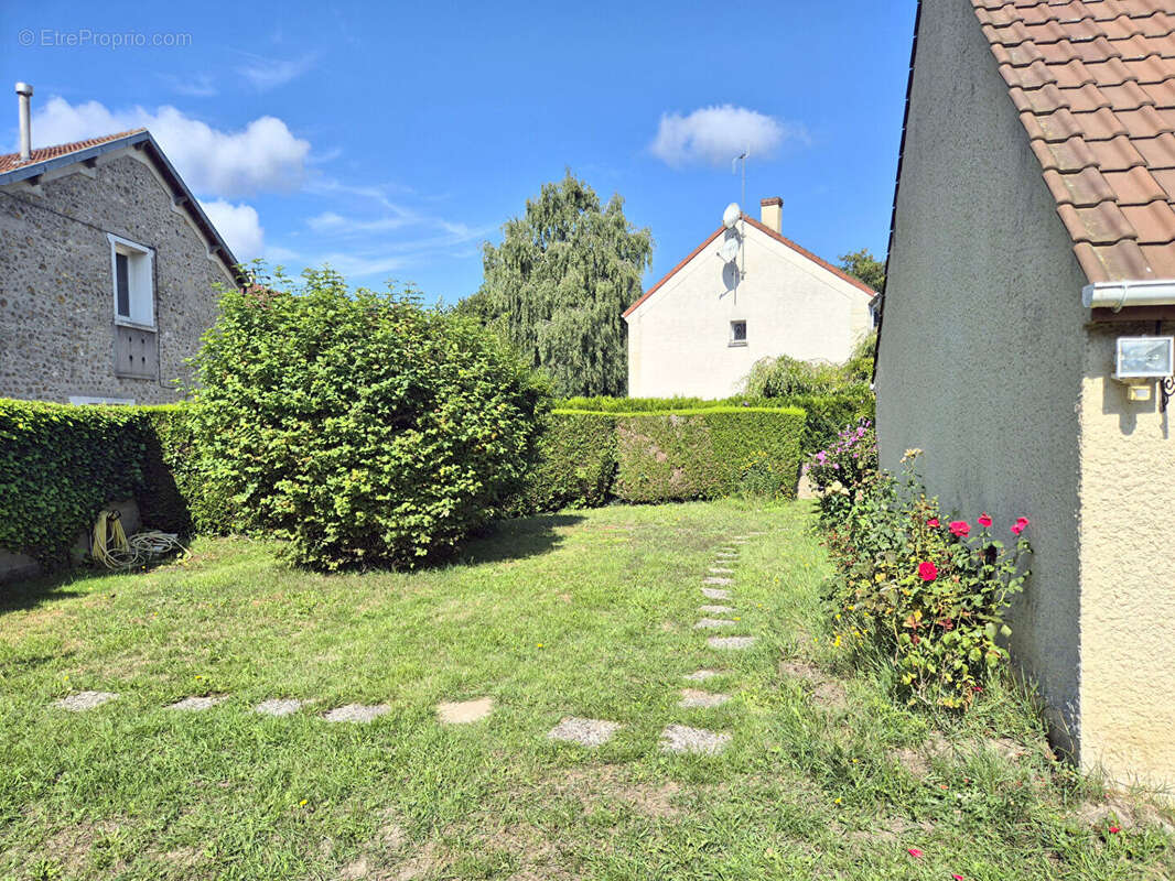 Maison à ELANCOURT
