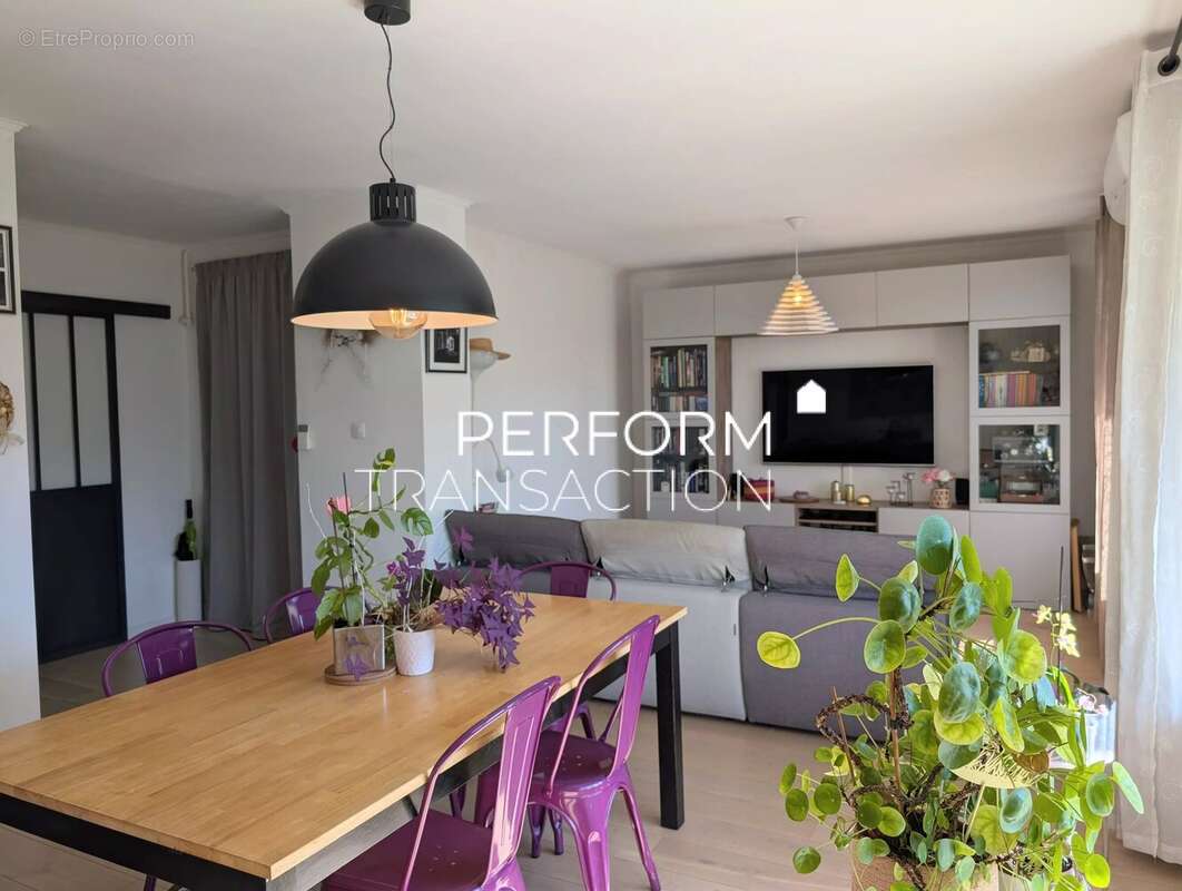 Appartement à MEYLAN