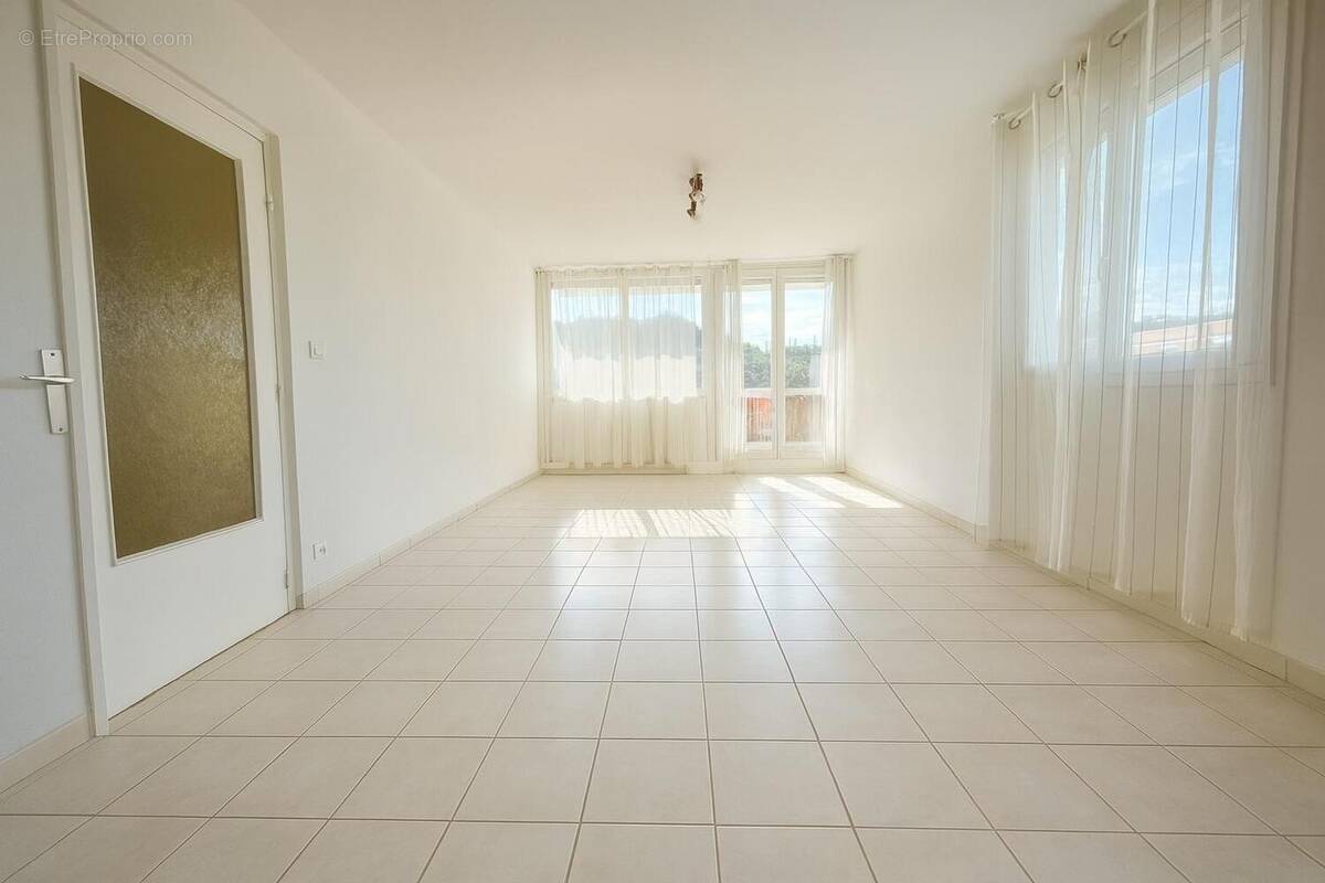   - Appartement à VIENNE