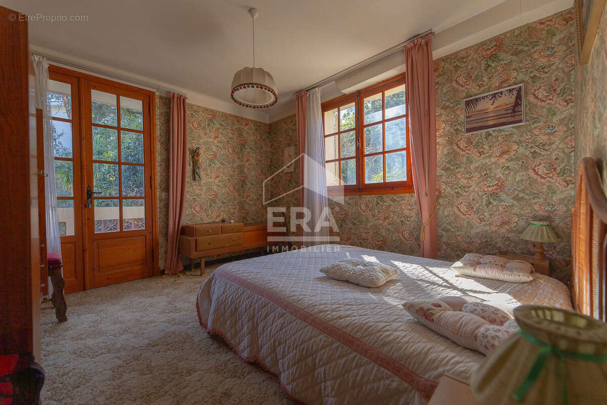 Maison à MANDELIEU-LA-NAPOULE