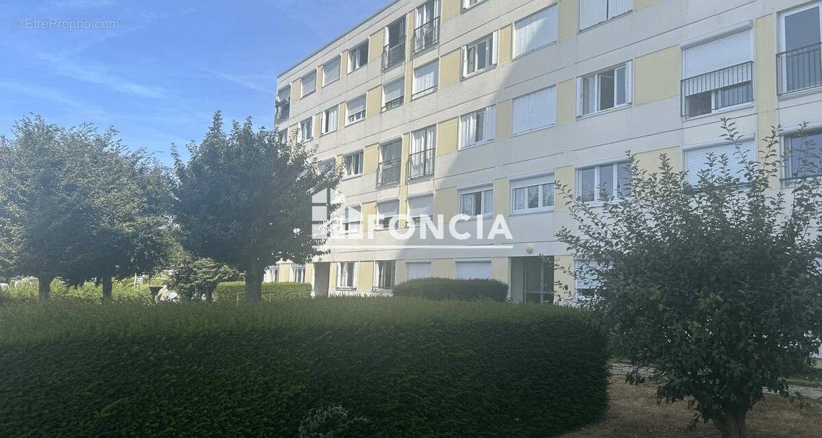 Appartement à MAINVILLIERS