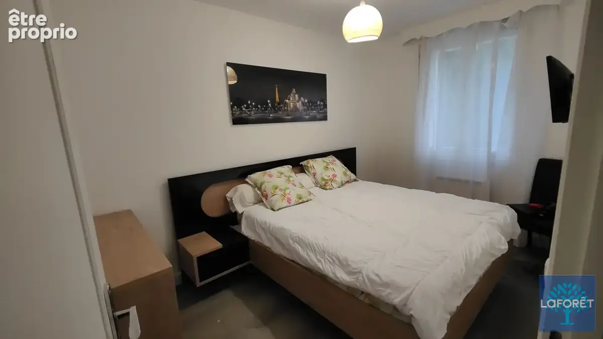 4 pièces à NEUILLY PLAISANCE + box et cave - photo 3