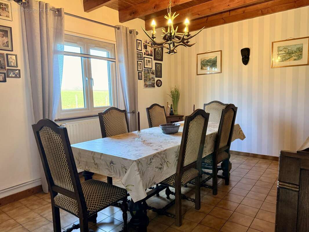 Maison à PLEUVILLE