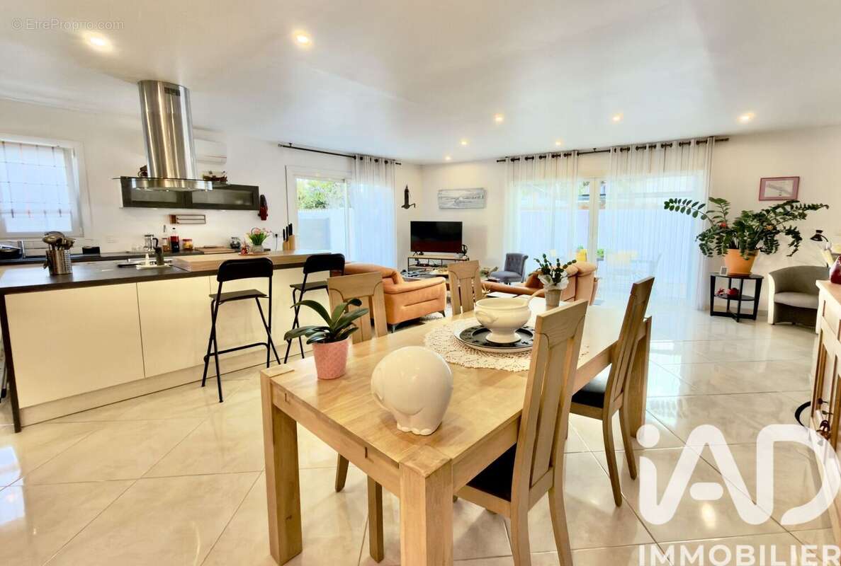 Photo 2 - Maison à LEZIGNAN-CORBIERES