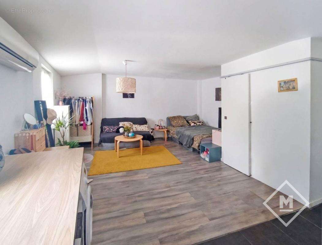 Appartement à MARSEILLE-6E