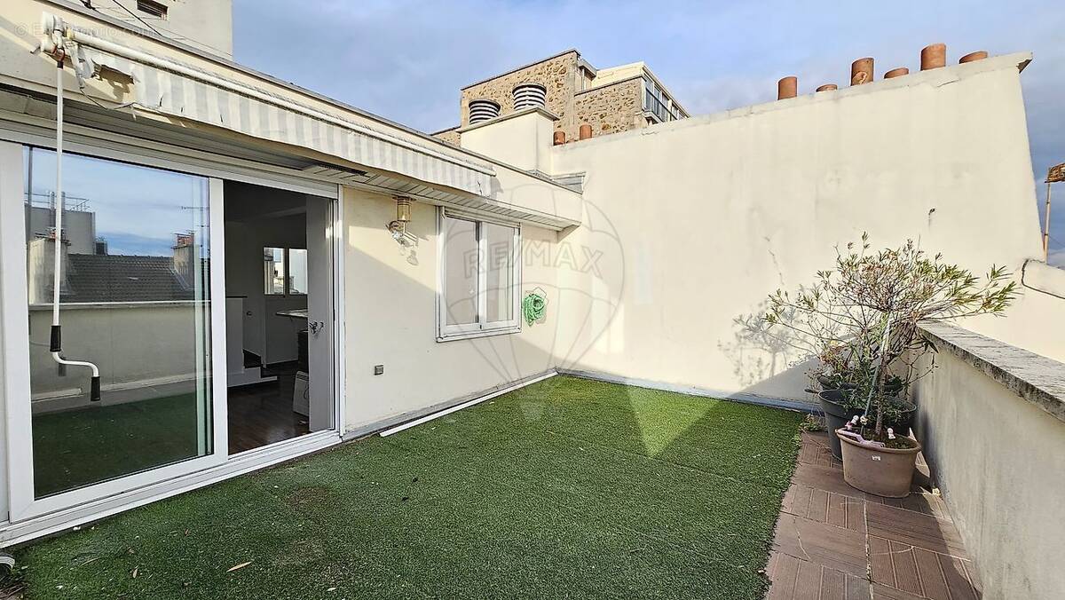 Appartement à PARIS-14E