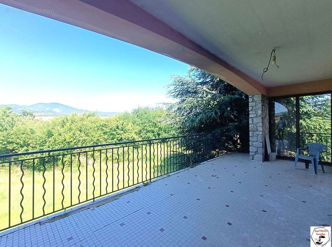 Maison 106 m² à Colombier-Le-Vieux  - photo 4