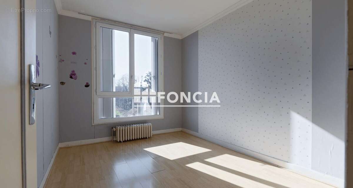 Appartement à CORBEIL-ESSONNES