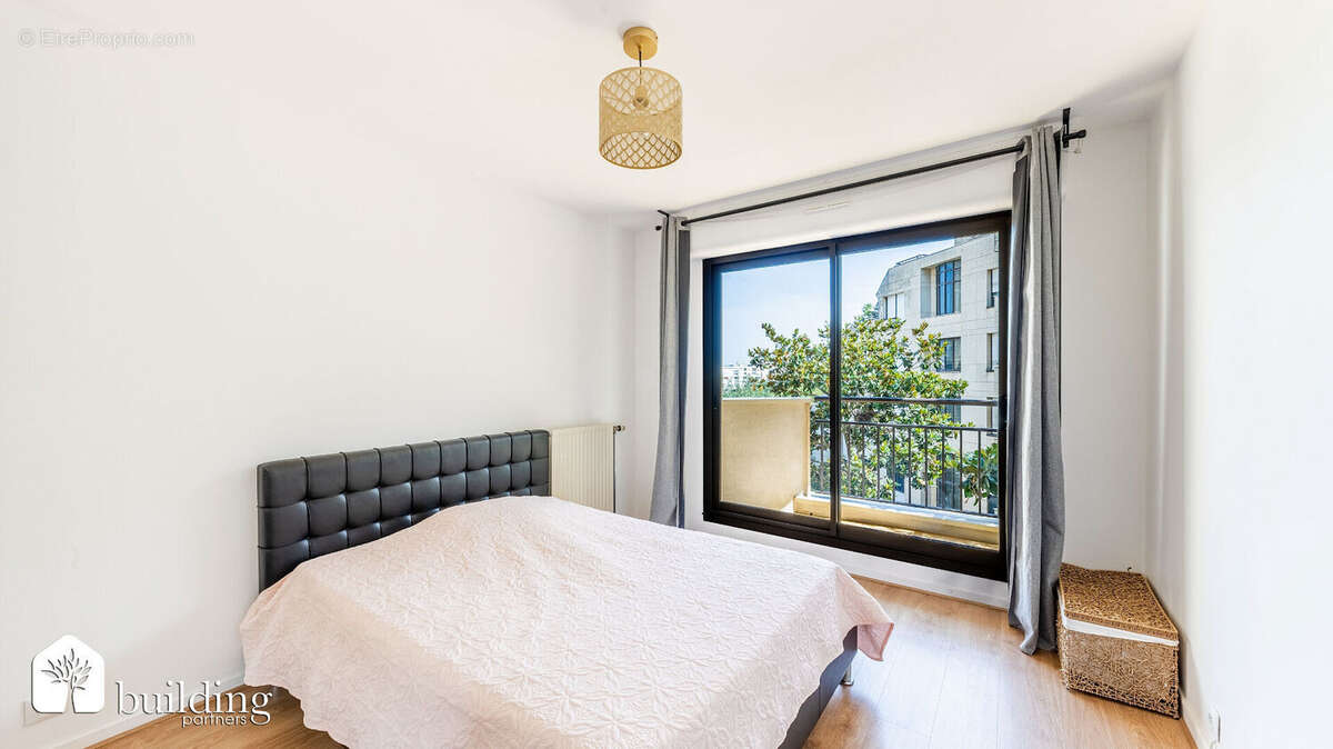 Appartement à LEVALLOIS-PERRET