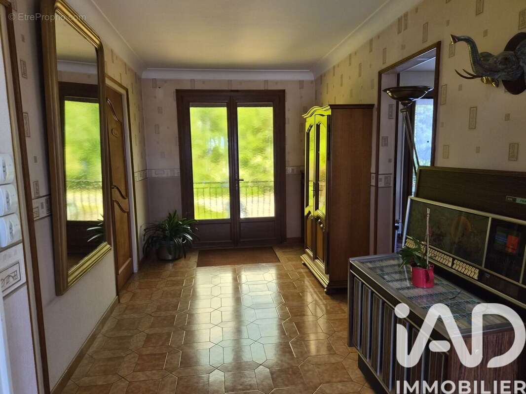 Maison 161 m² à Connantray-Vaurefroy  - photo 2