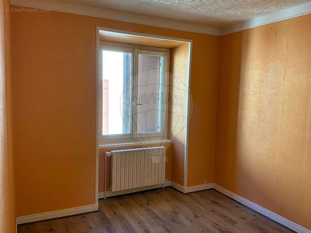 Maison à SALINS