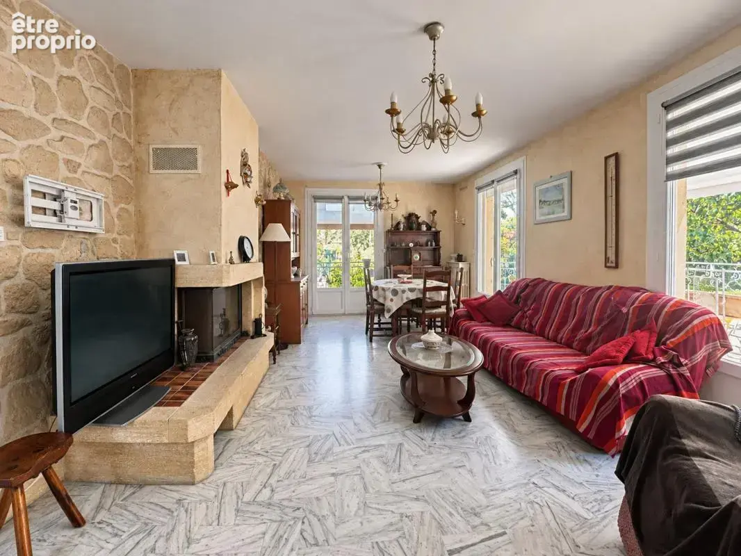FONTENILLES – Maison avec piscine - photo 5